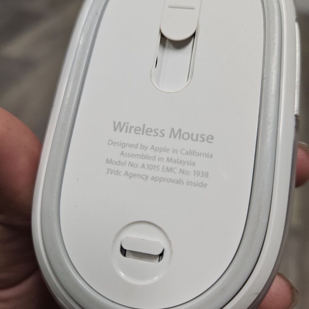 Apple A1015 Wireless Bluetooth Mouse White Vintage Y2K - Picture 4 of 6